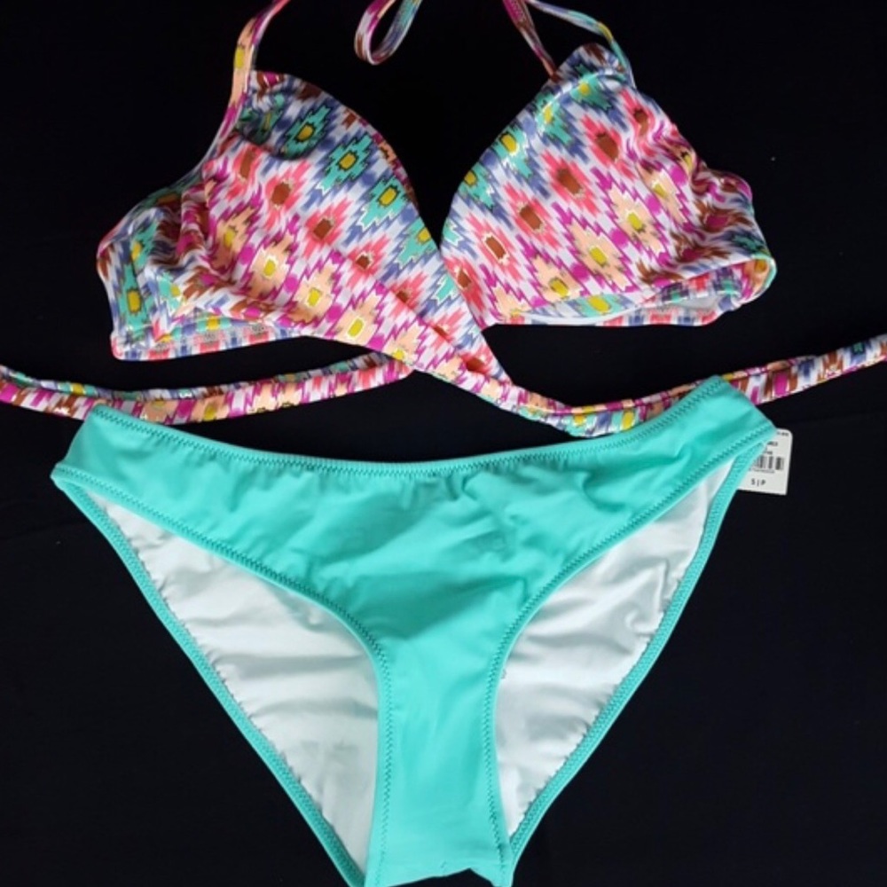 VICTORIAS SECRET SWIM SET
